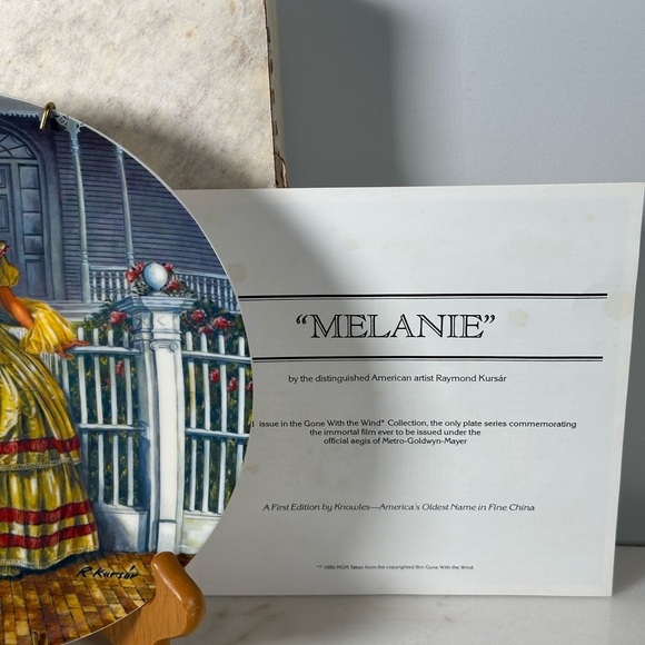 GWTW Knowles Issue 3 Melanie #13100D COA Yellow Ruffled Dress - Picture 6 of 9